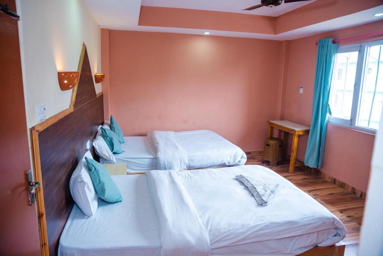 Hotel Olympus Pokhara Extérieur photo