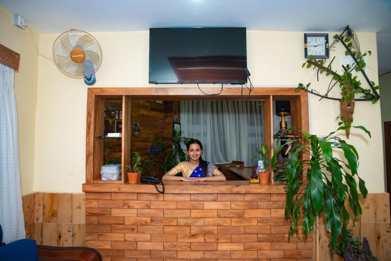 Hotel Olympus Pokhara Extérieur photo