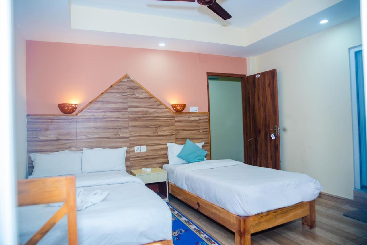 Hotel Olympus Pokhara Extérieur photo
