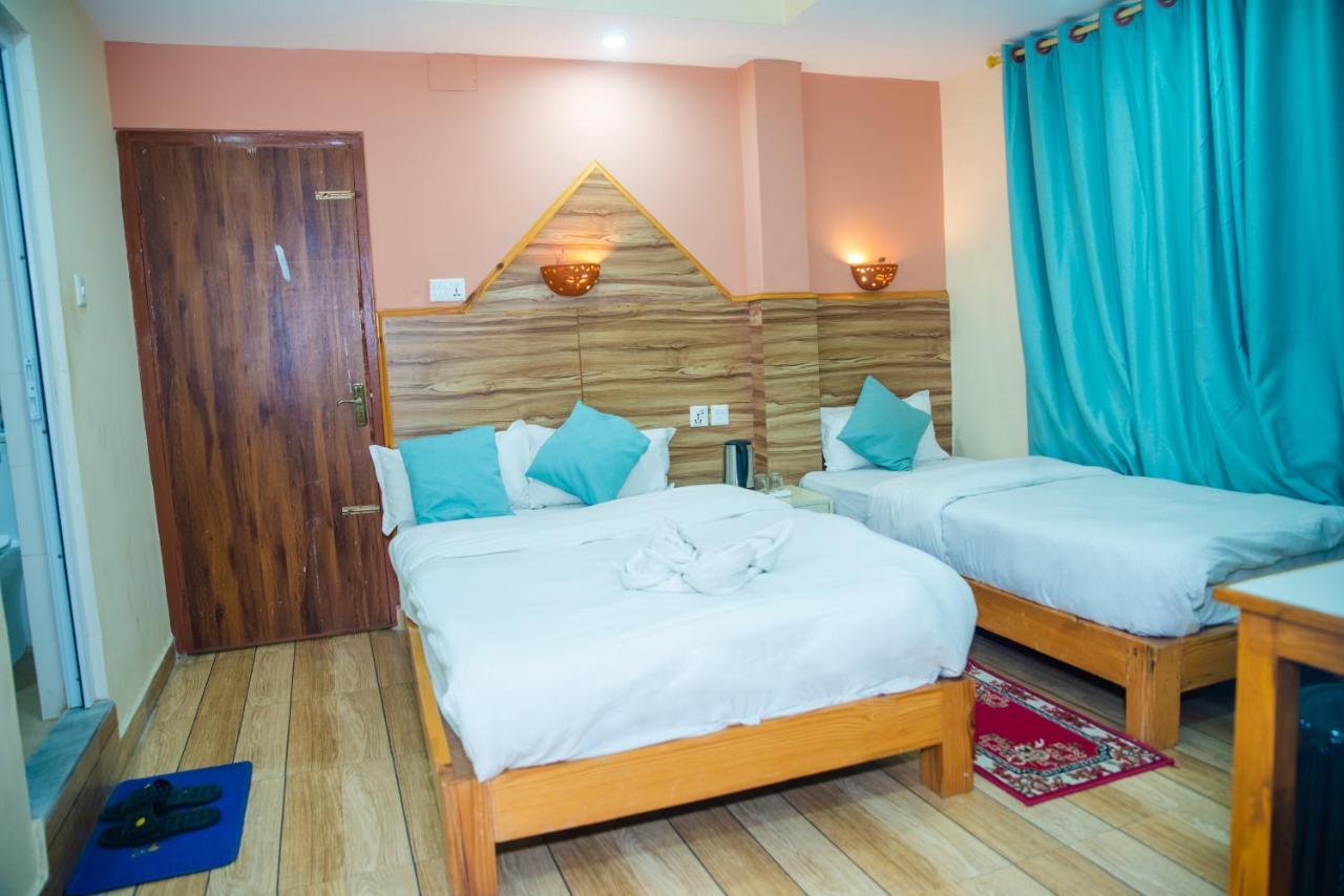 Hotel Olympus Pokhara Extérieur photo