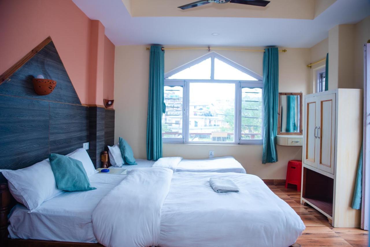 Hotel Olympus Pokhara Extérieur photo