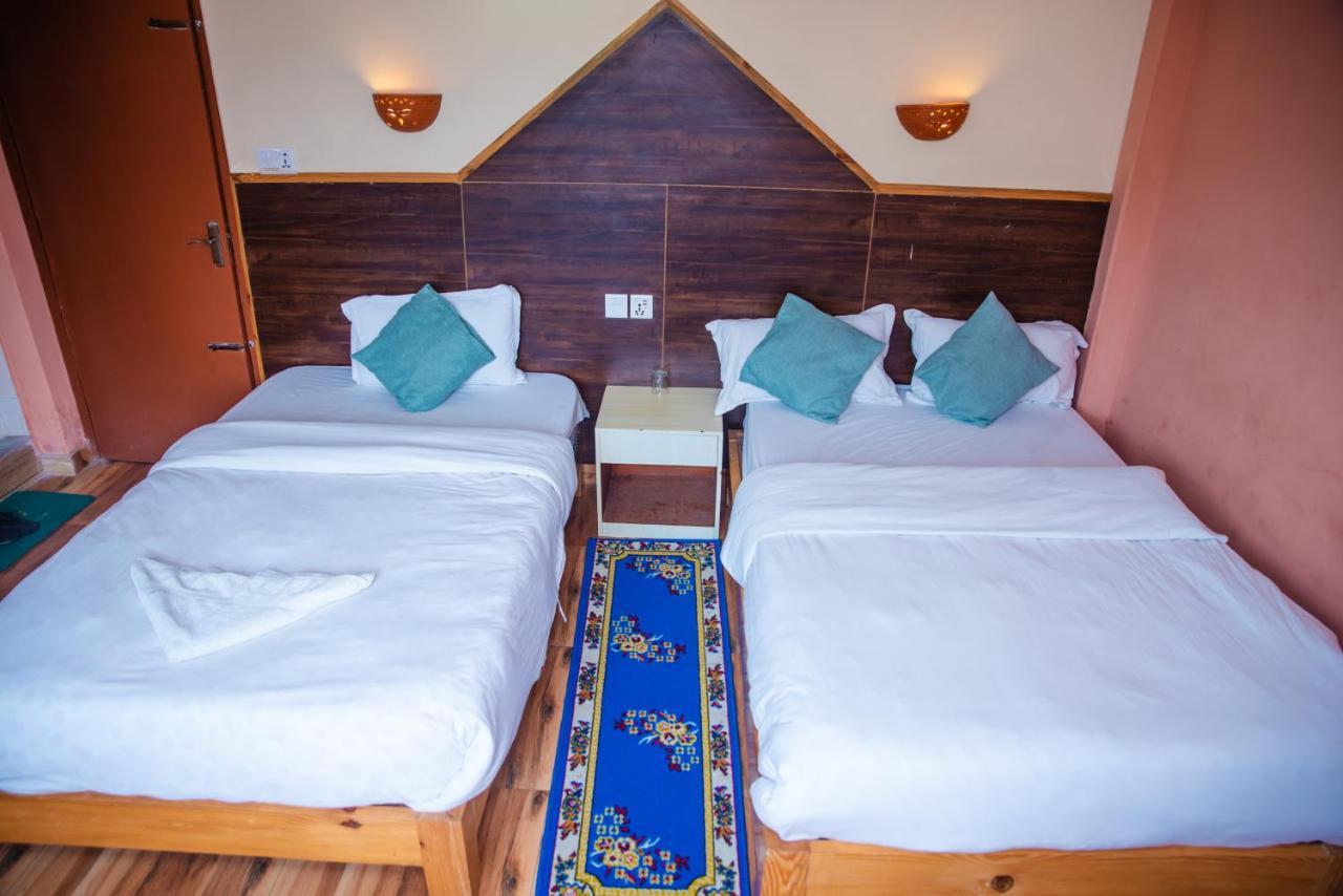 Hotel Olympus Pokhara Extérieur photo