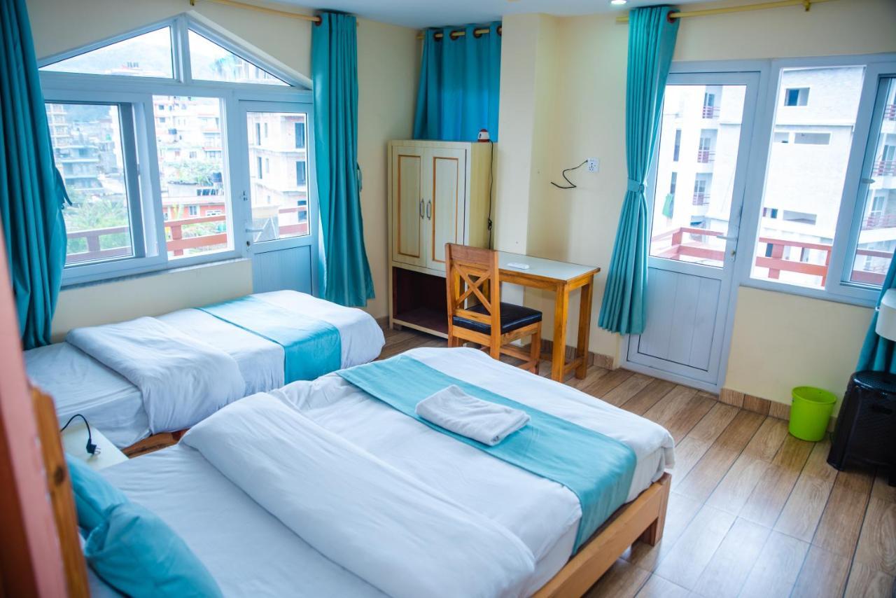 Hotel Olympus Pokhara Extérieur photo
