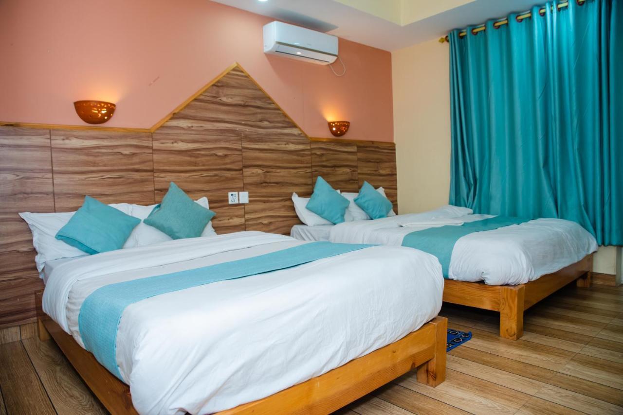 Hotel Olympus Pokhara Extérieur photo