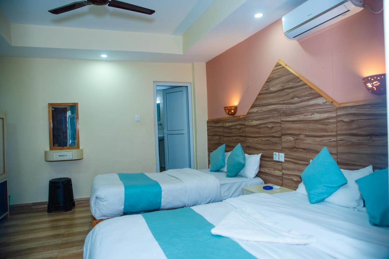 Hotel Olympus Pokhara Extérieur photo