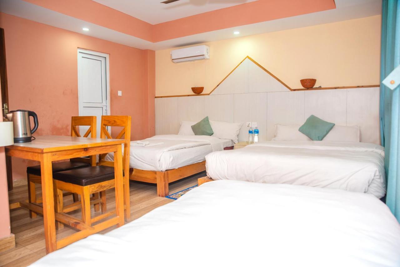 Hotel Olympus Pokhara Extérieur photo